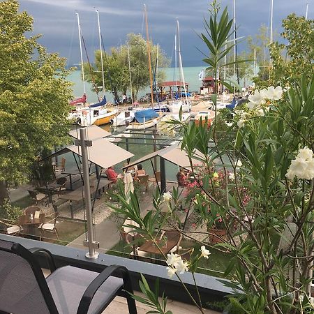 שיופוק Calypso Lakeside Rooms & Lux Apartments מראה חיצוני תמונה