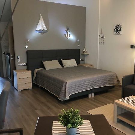 שיופוק Calypso Lakeside Rooms & Lux Apartments מראה חיצוני תמונה