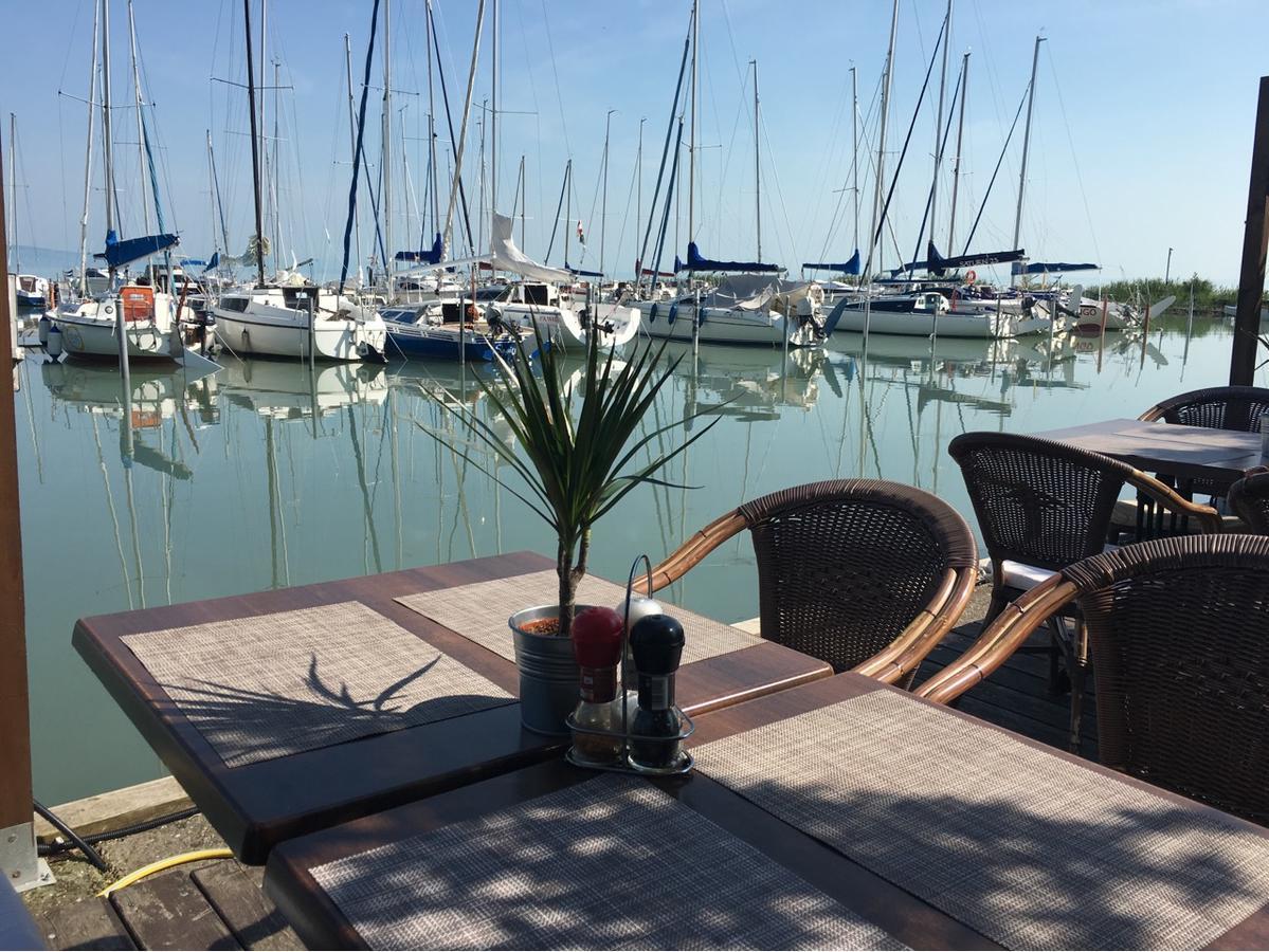 שיופוק Calypso Lakeside Rooms & Lux Apartments מראה חיצוני תמונה