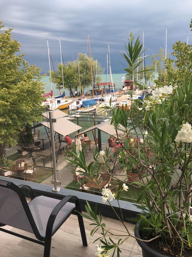 שיופוק Calypso Lakeside Rooms & Lux Apartments מראה חיצוני תמונה