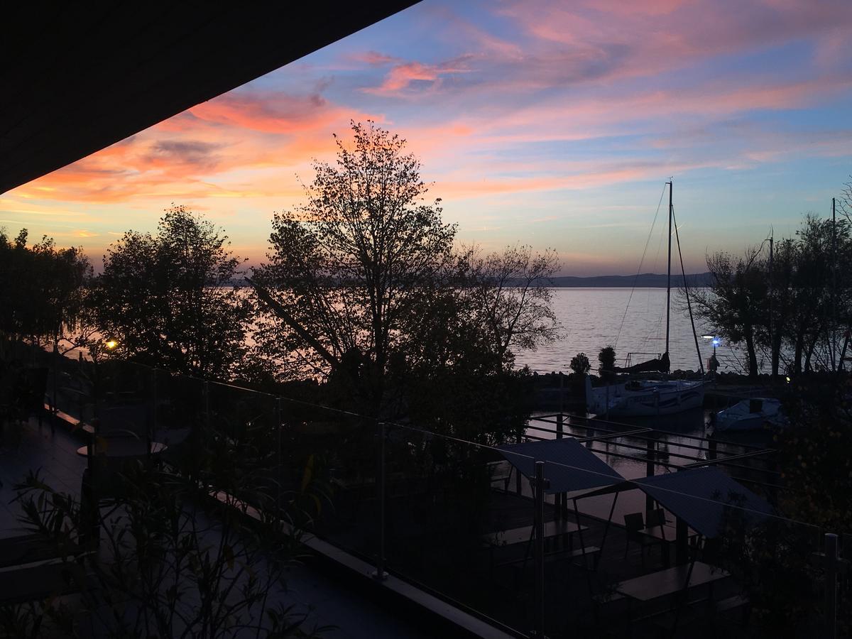 שיופוק Calypso Lakeside Rooms & Lux Apartments מראה חיצוני תמונה