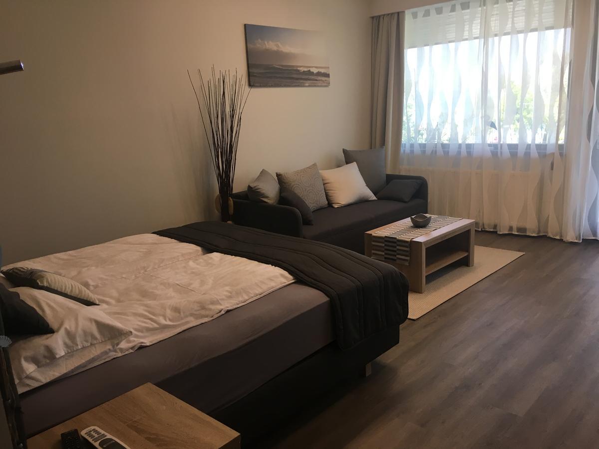 שיופוק Calypso Lakeside Rooms & Lux Apartments מראה חיצוני תמונה
