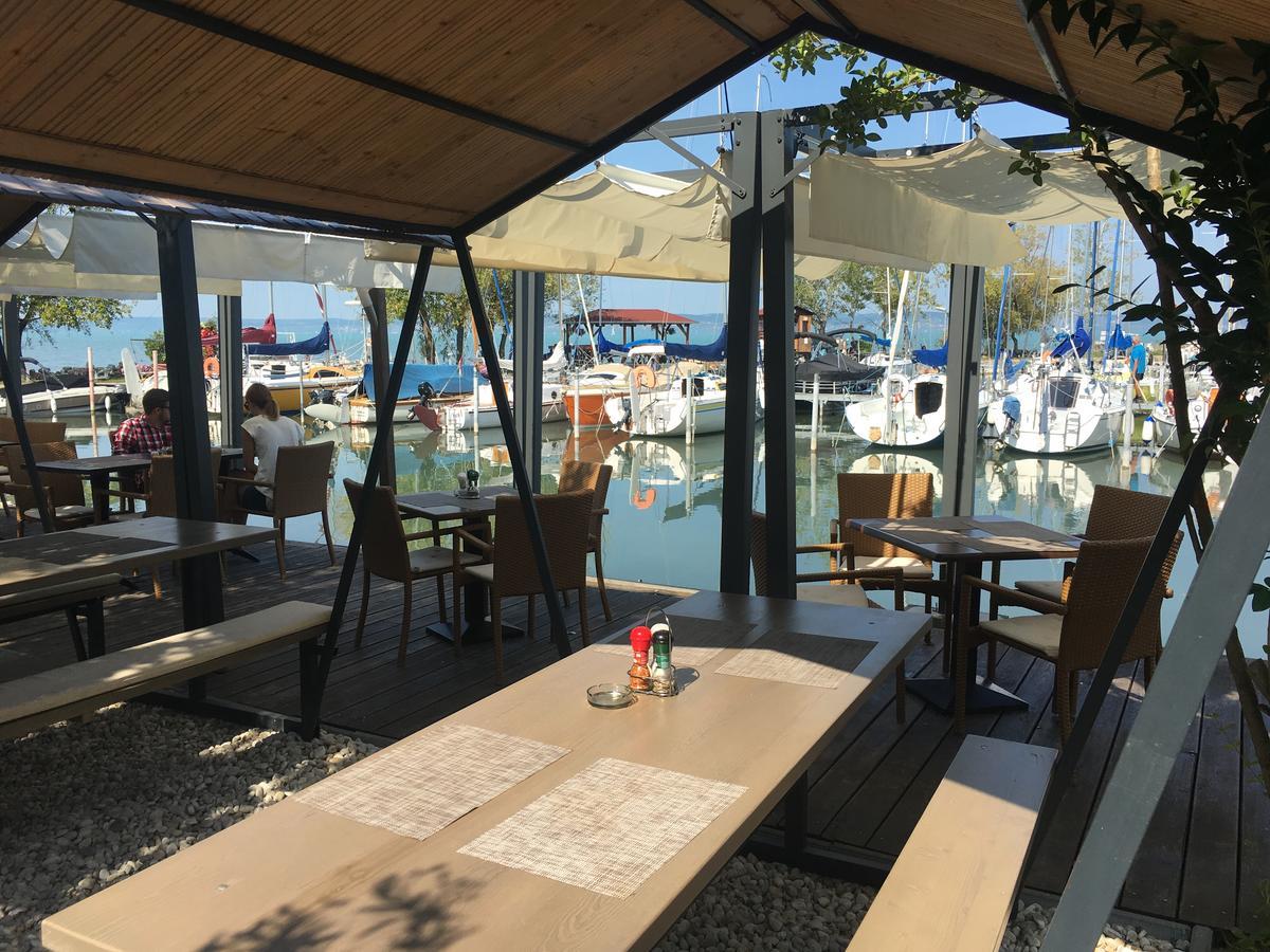 שיופוק Calypso Lakeside Rooms & Lux Apartments מראה חיצוני תמונה
