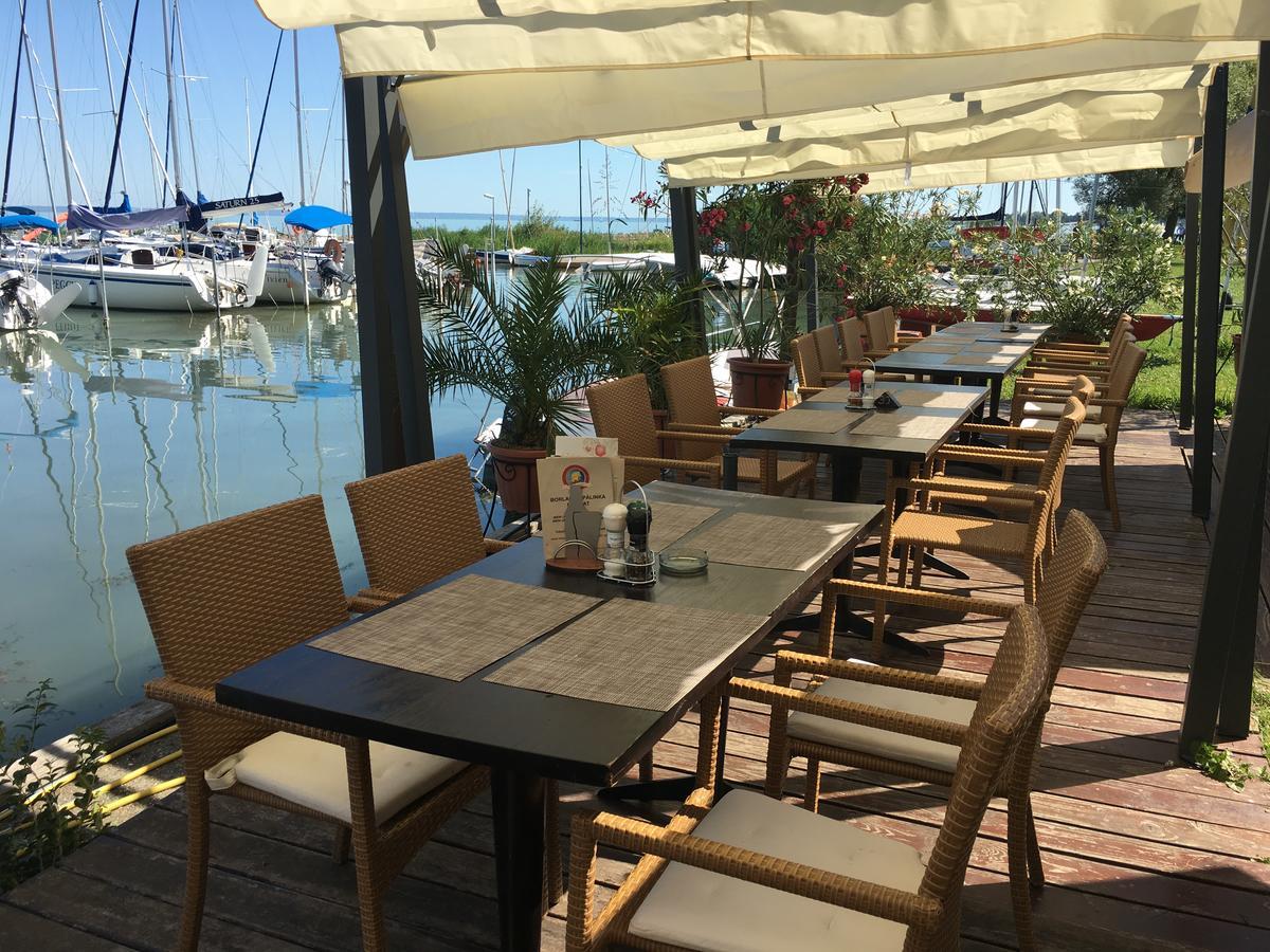 שיופוק Calypso Lakeside Rooms & Lux Apartments מראה חיצוני תמונה