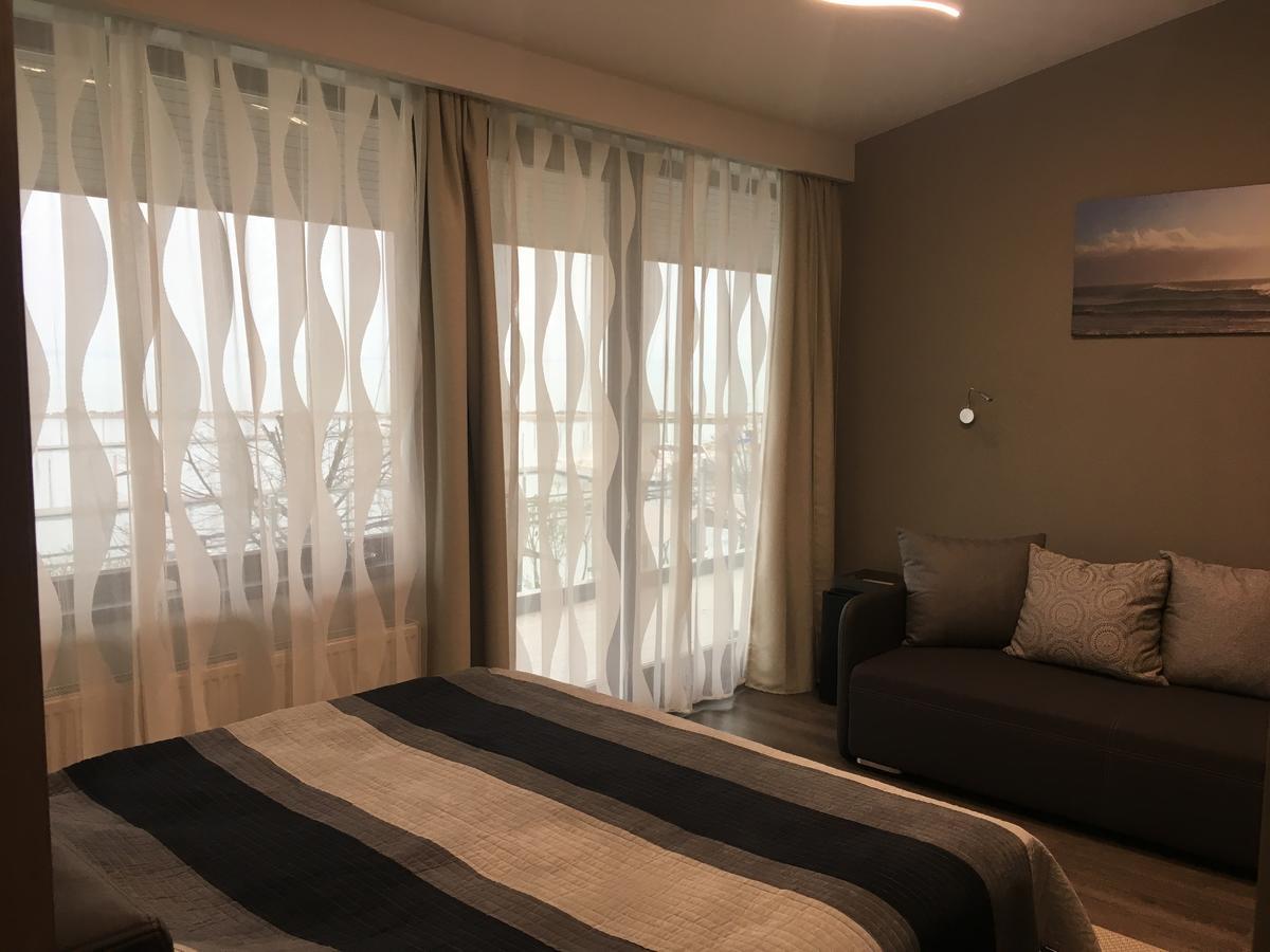 שיופוק Calypso Lakeside Rooms & Lux Apartments מראה חיצוני תמונה